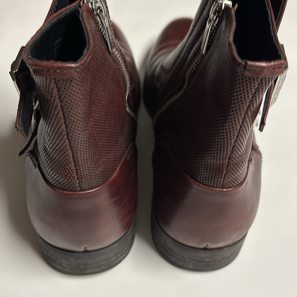 NWOT Calvin Klein Stark 34F0684 size 10 - Picture 3 of 5